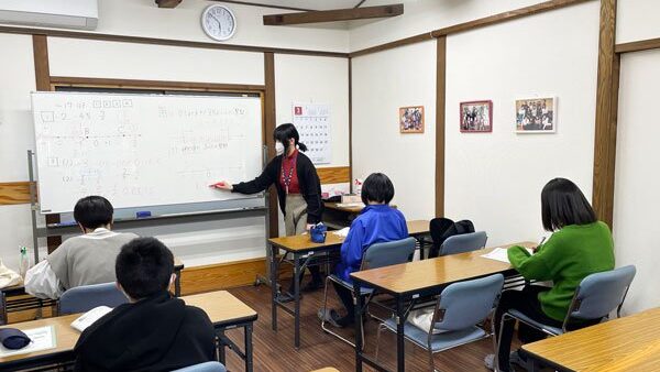 中学生・高校生コース「1月入塾生」「無料体験」募集中です(^^)/